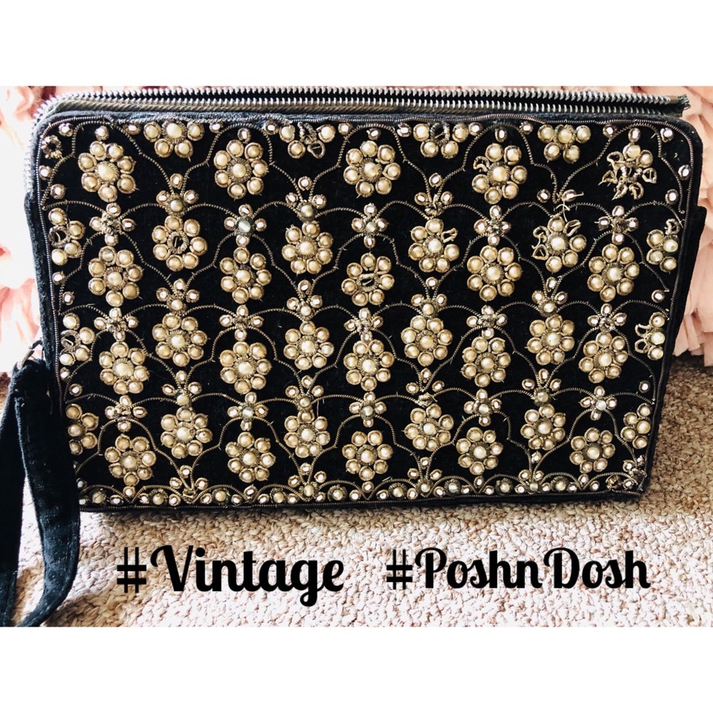 VINTAGE!🎉PARTY READY Beaded Black Velvet Clutch Purse Handbag